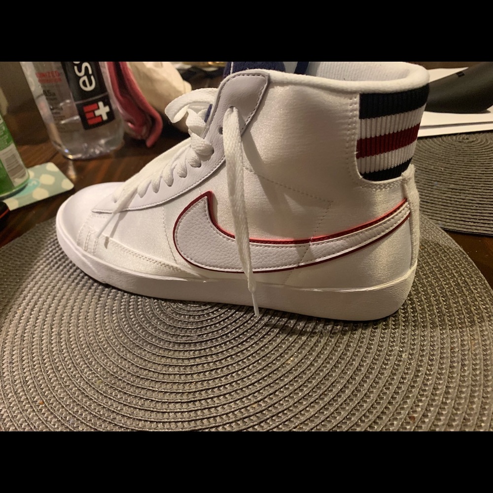 Nike Blazer size 9W